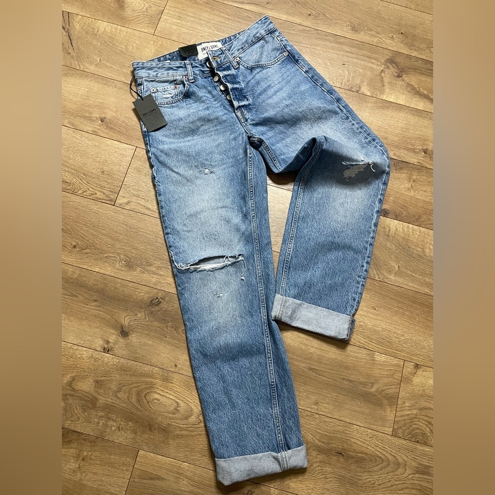 ONLY & SONS Relaxed Fit Light Blue Jeans - Picture 3 of 13